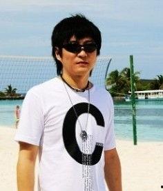 48岁老男人照片生活照,48岁老男人的生活写真